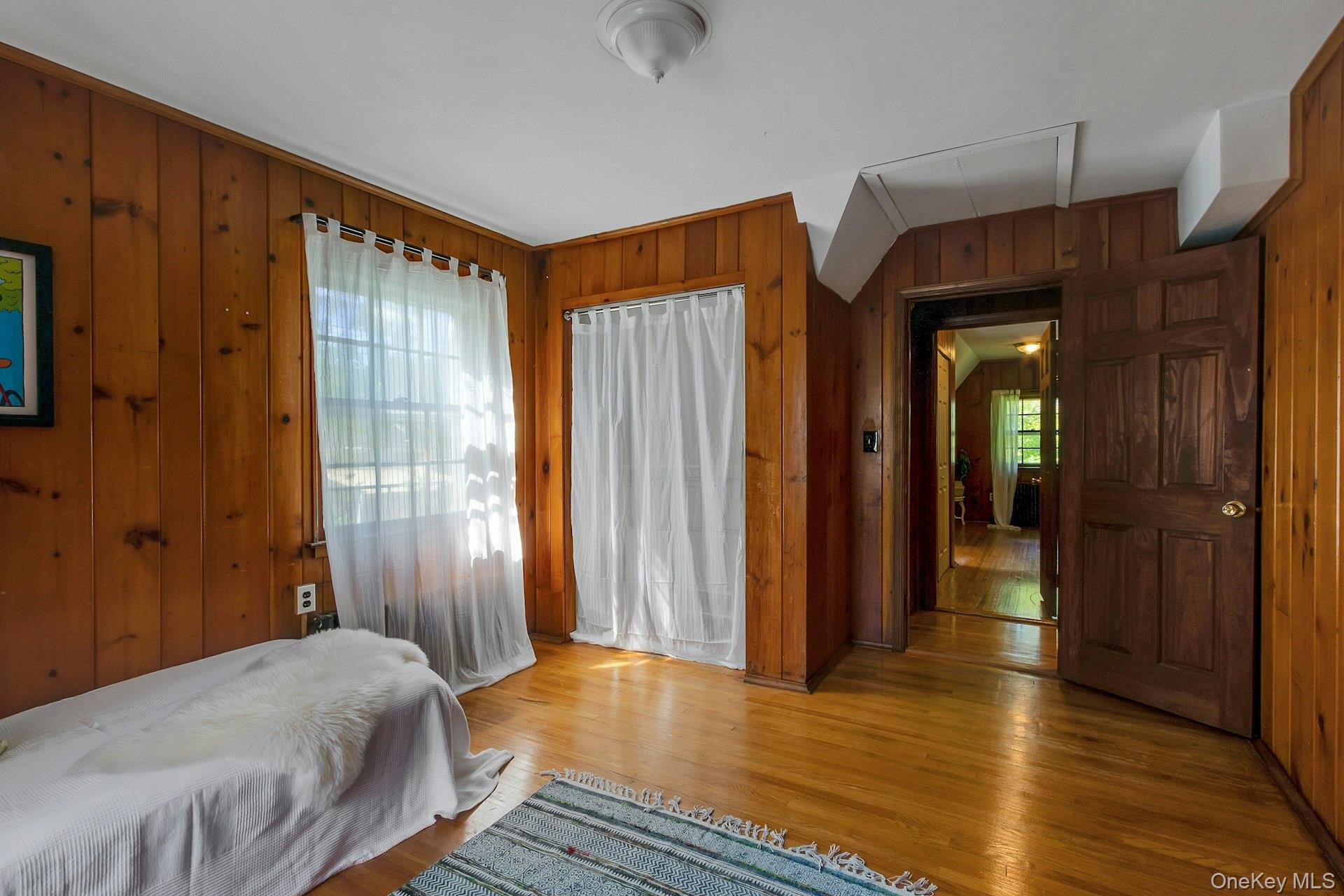 160 N Broadway Property Photo 22