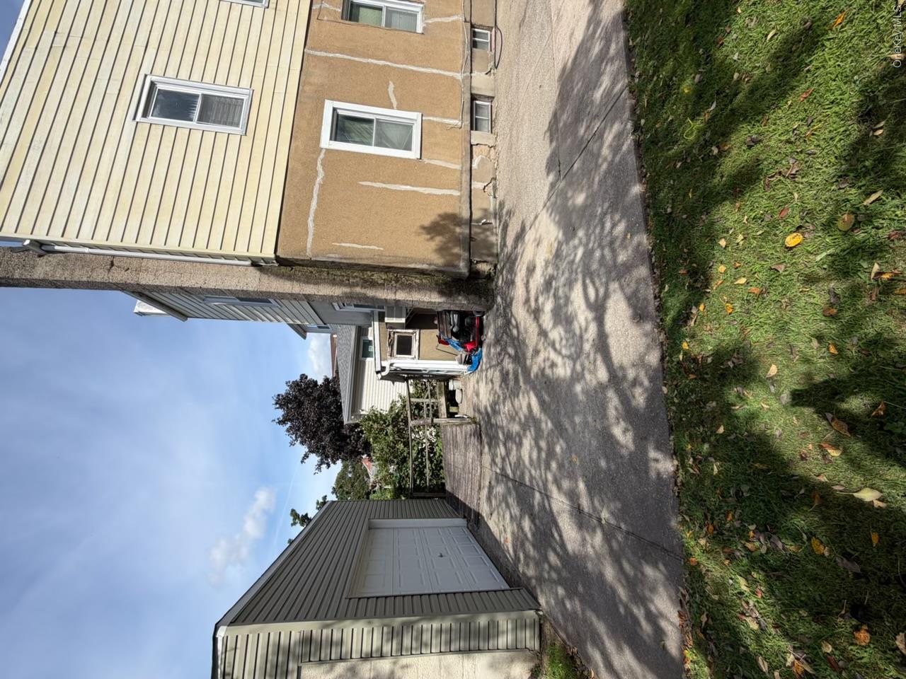 13032 128th Street Property Photo 7