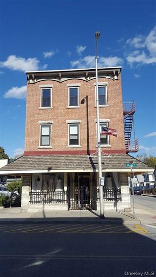 274 Main Street Property Photo 1