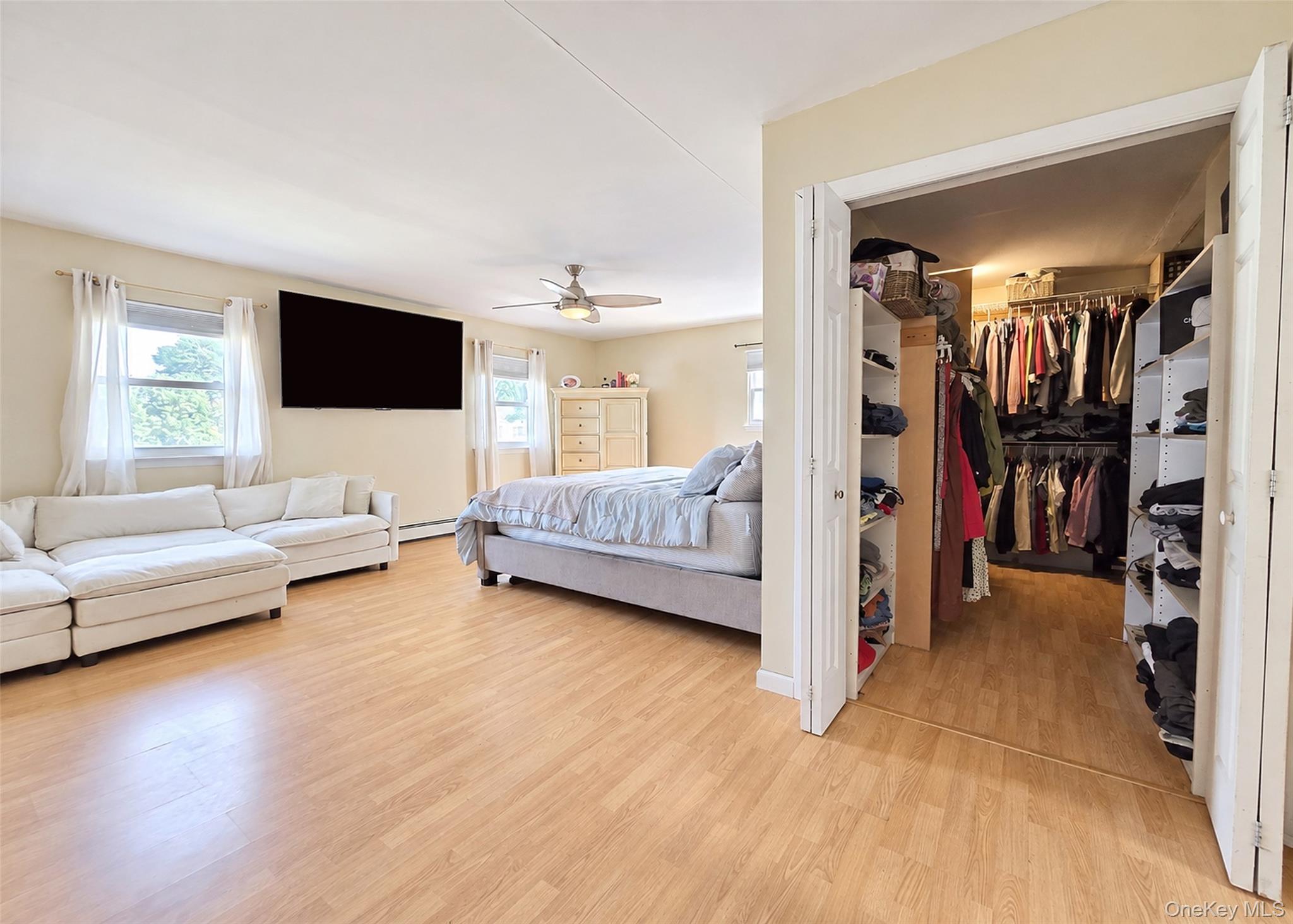362 Singingwood Drive Property Photo 12