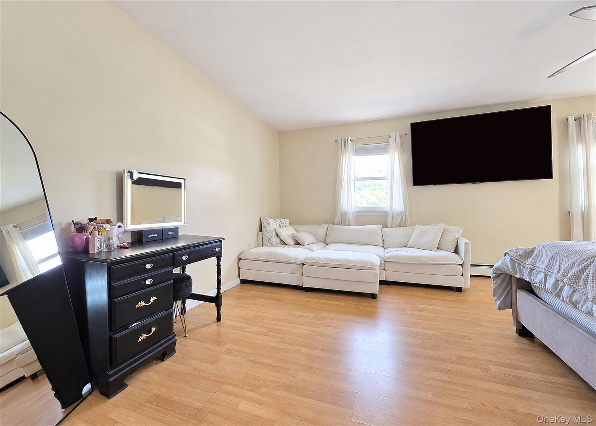 362 Singingwood Drive Property Photo 13
