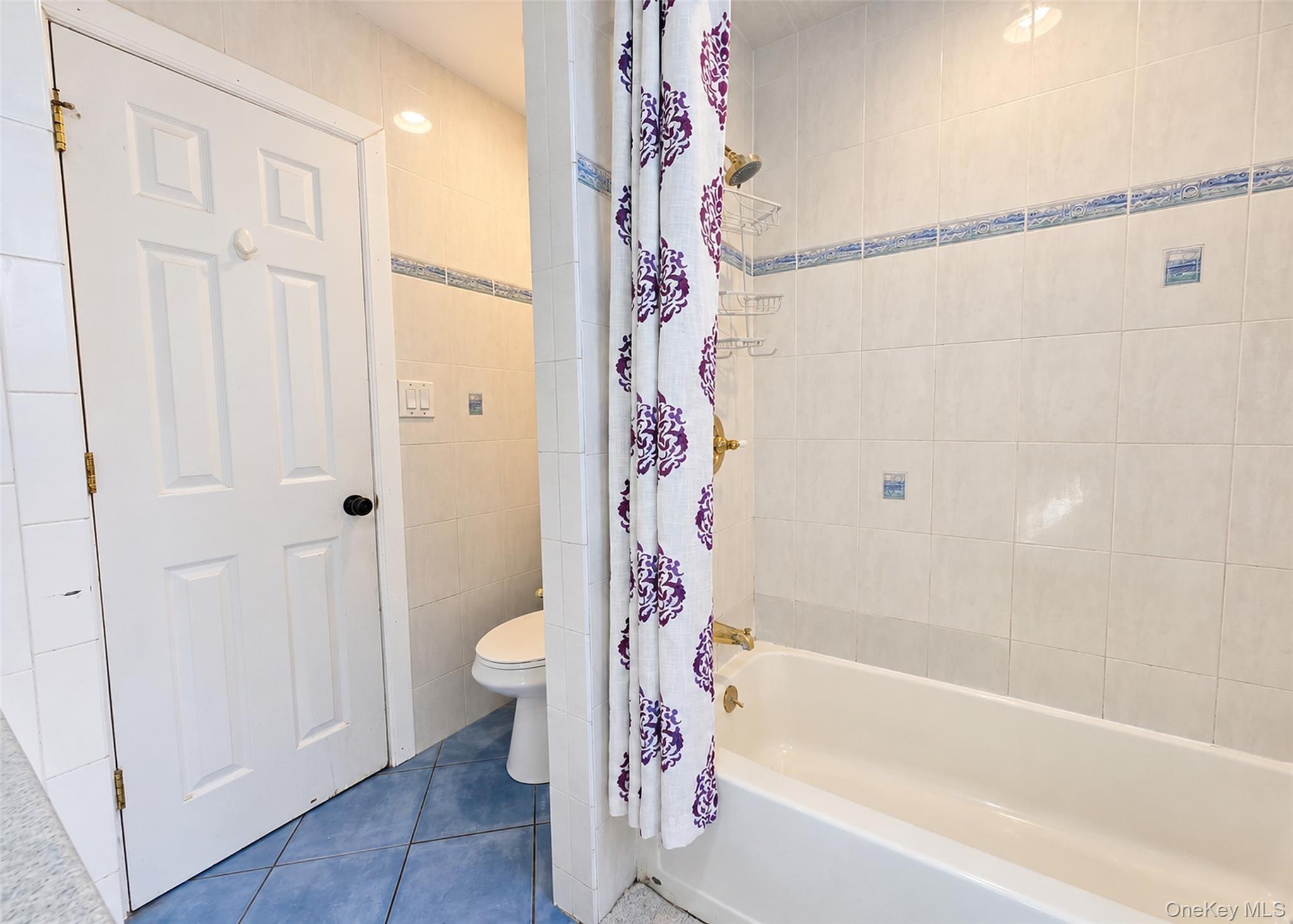 362 Singingwood Drive Property Photo 17