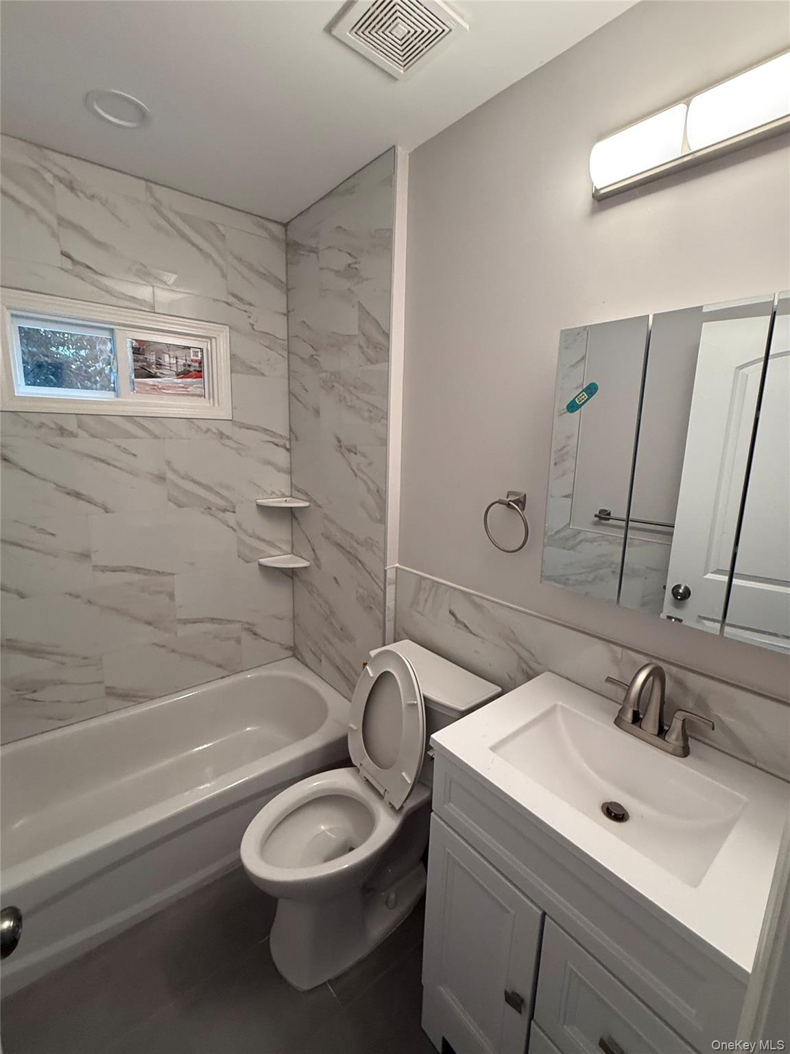 18 Grand Street Property Photo 2