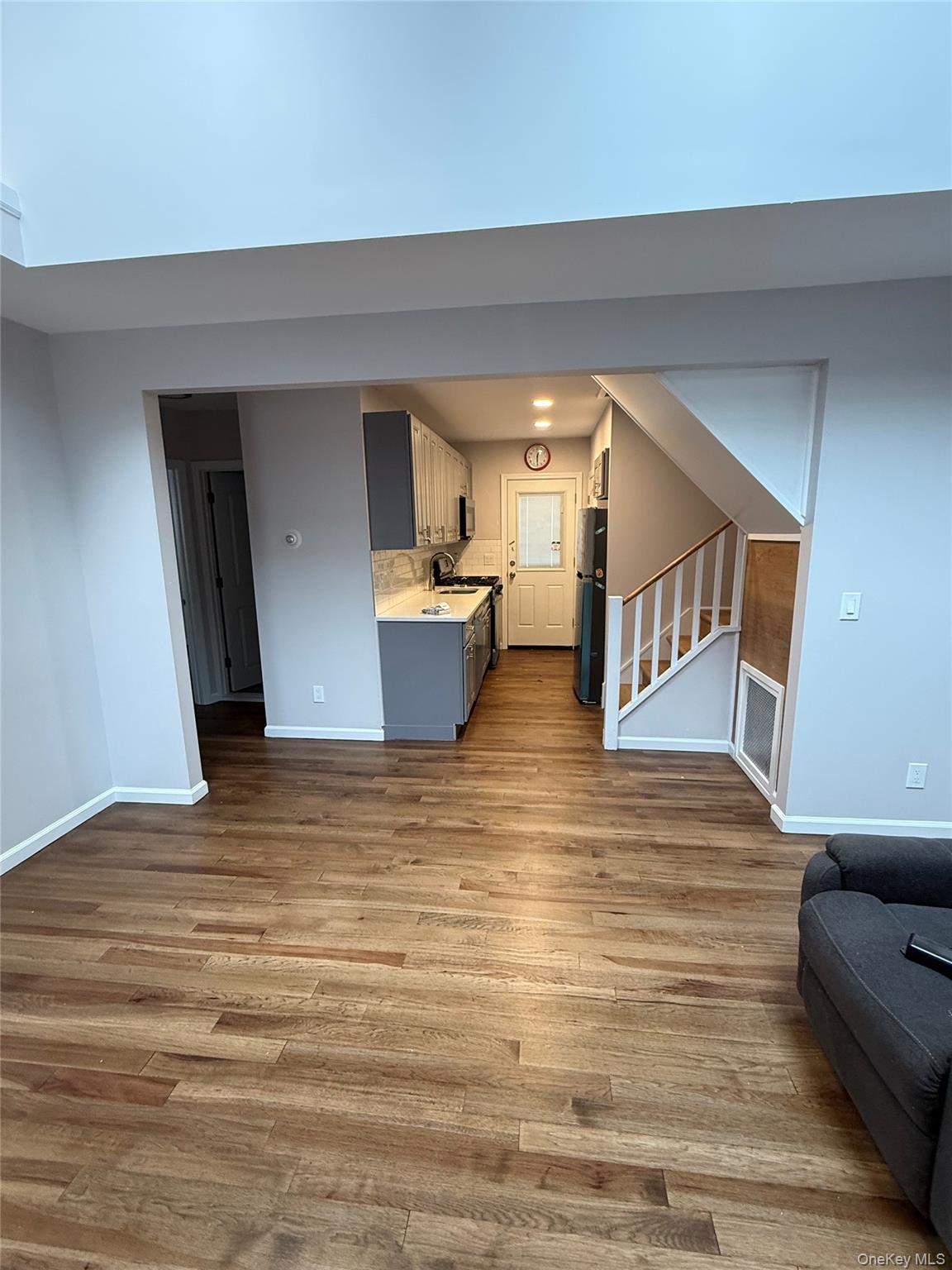 18 Grand Street Property Photo 3