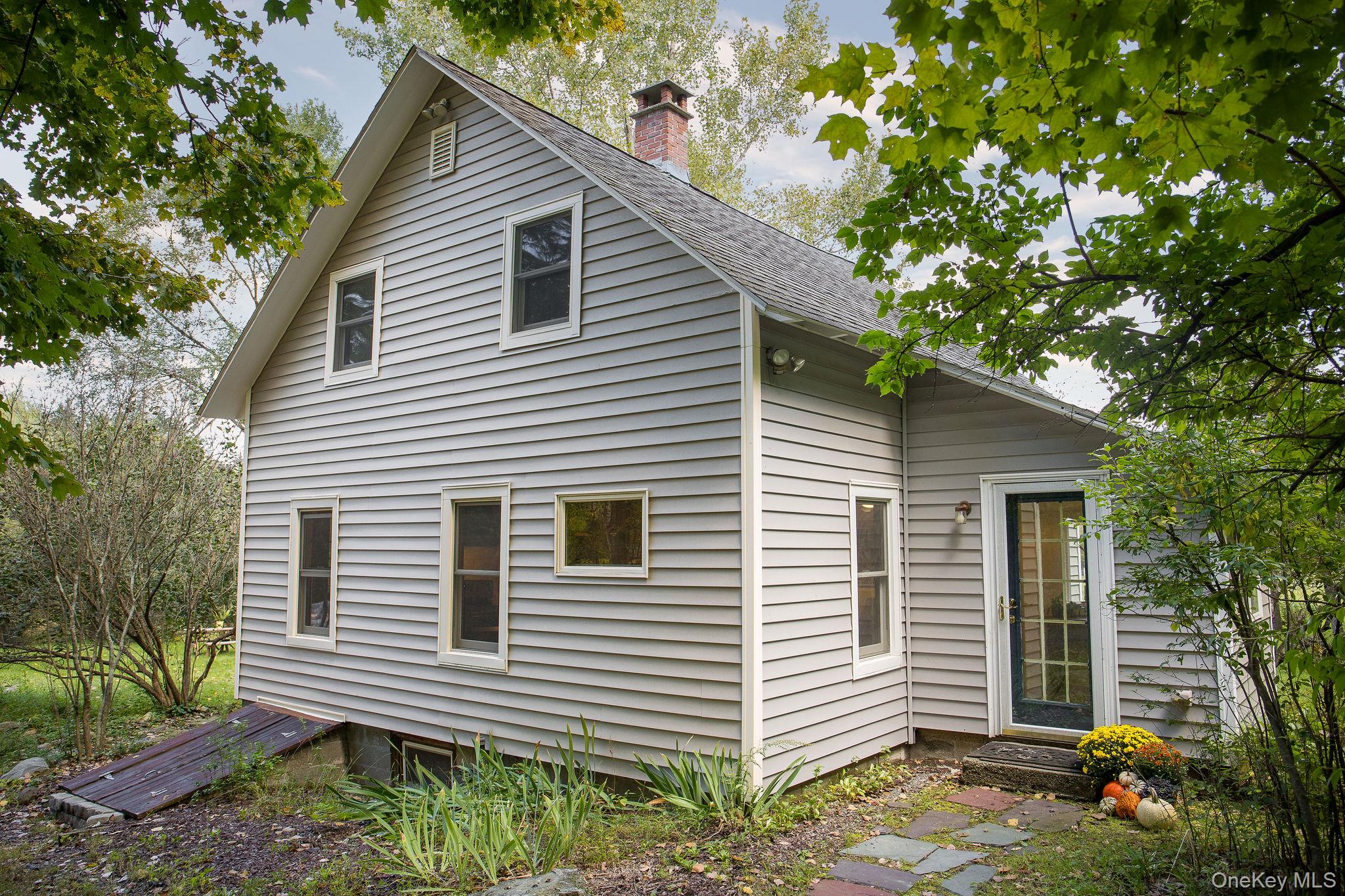 861 Snydertown Road Property Photo 1