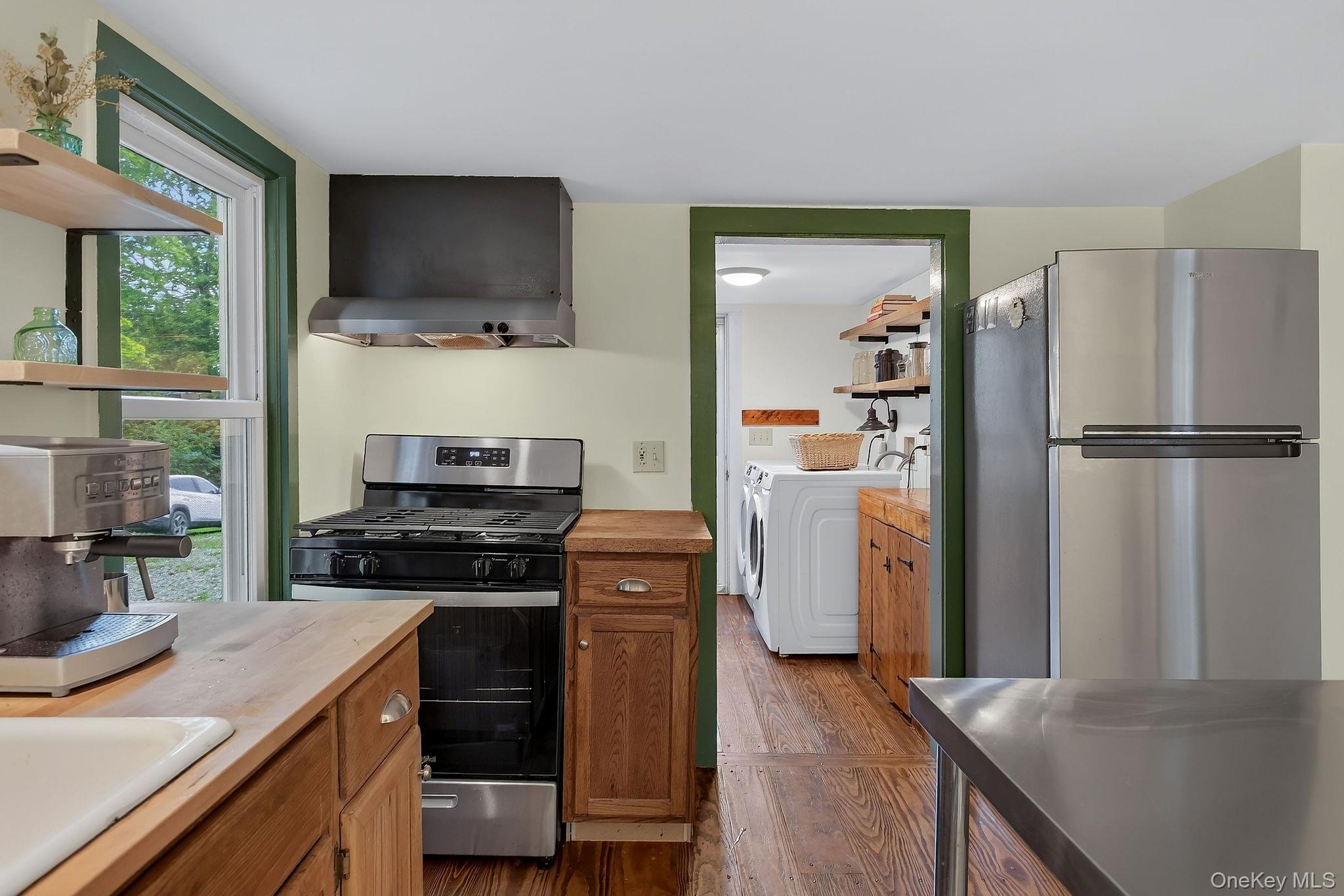 861 Snydertown Road Property Photo 10