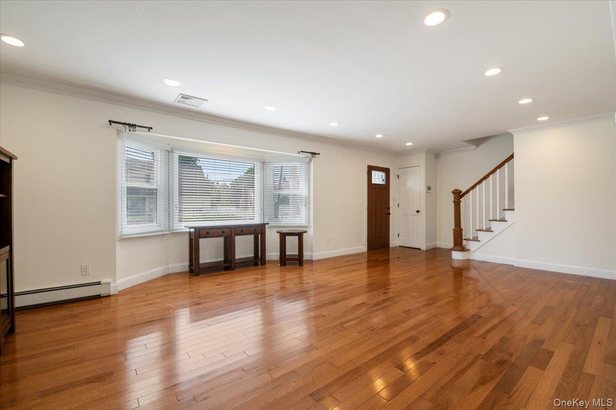 711 Koelbel Court Property Photo 8