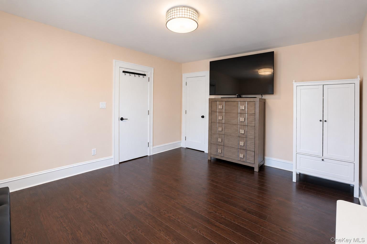 676 6th Avenue Property Photo 14