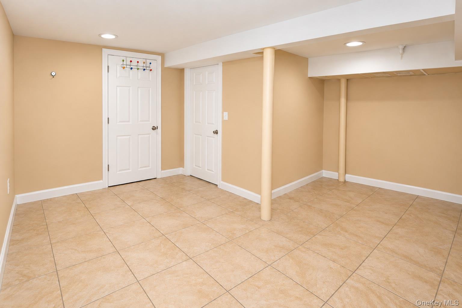 676 6th Avenue Property Photo 21