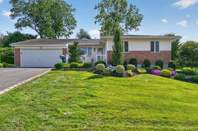 24 Peerless Drive Property Photo 1