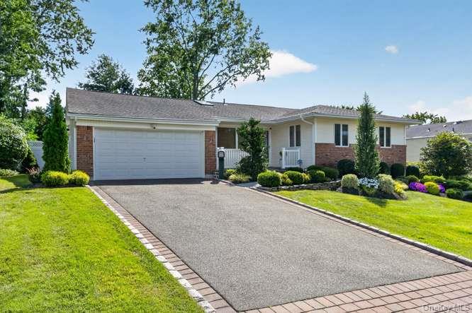 24 Peerless Drive Property Photo 2