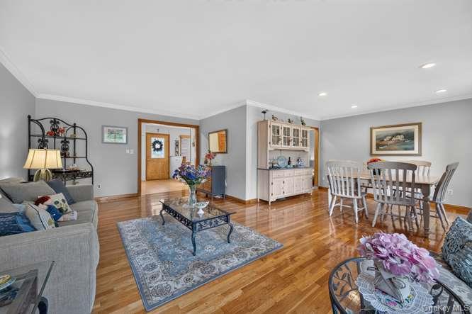 24 Peerless Drive Property Photo 9