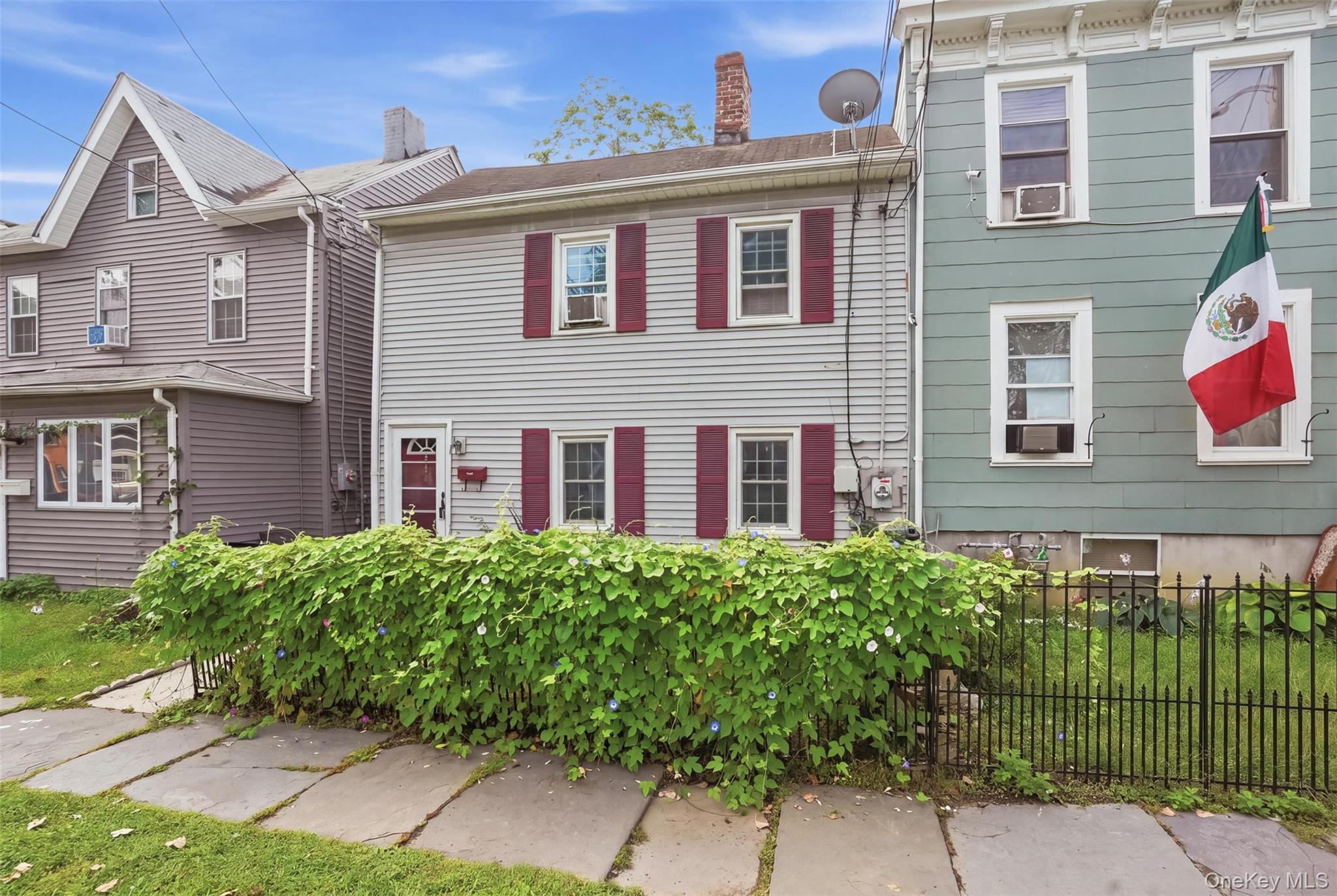 291 1st Street Property Photo 3