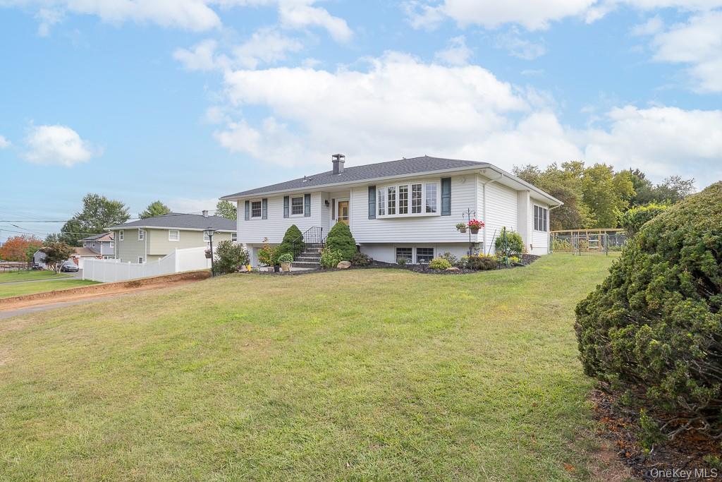 18 De Halve Maen Drive Property Photo 2