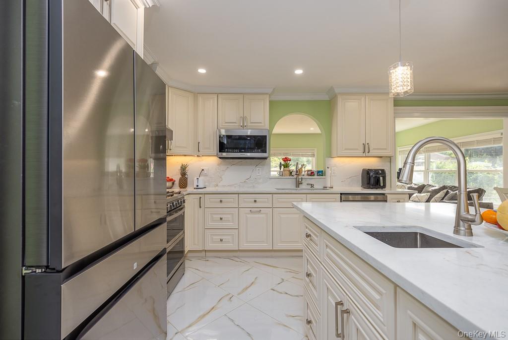 18 De Halve Maen Drive Property Photo 9
