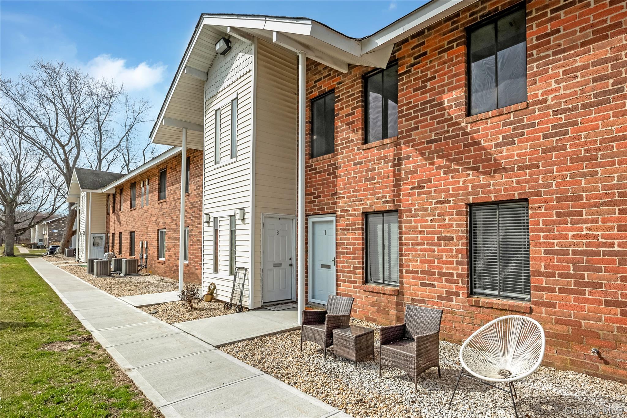 8 Cheyenne Court 8 Property Photo 2