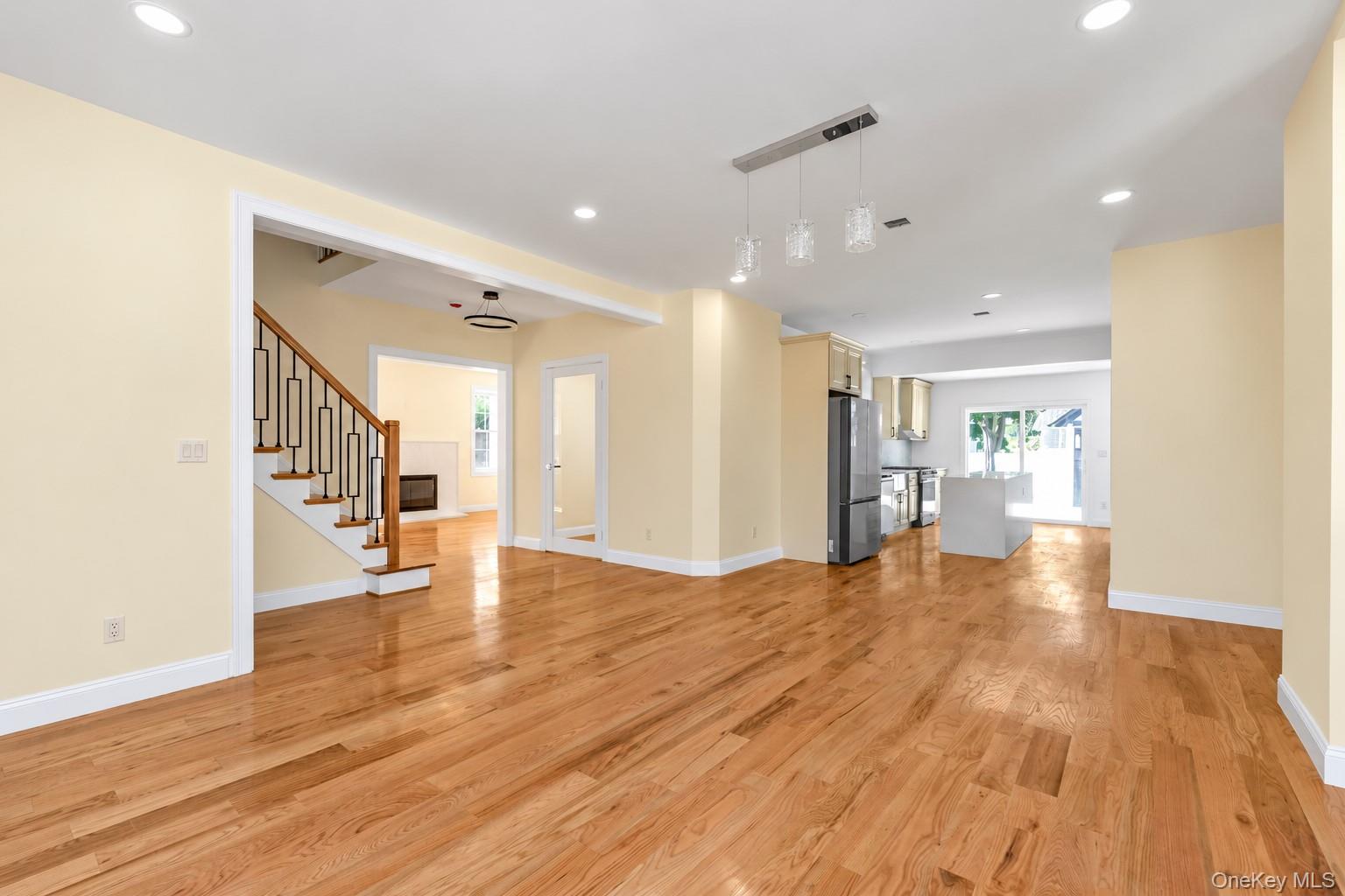 27 2nd Street Property Photo 3