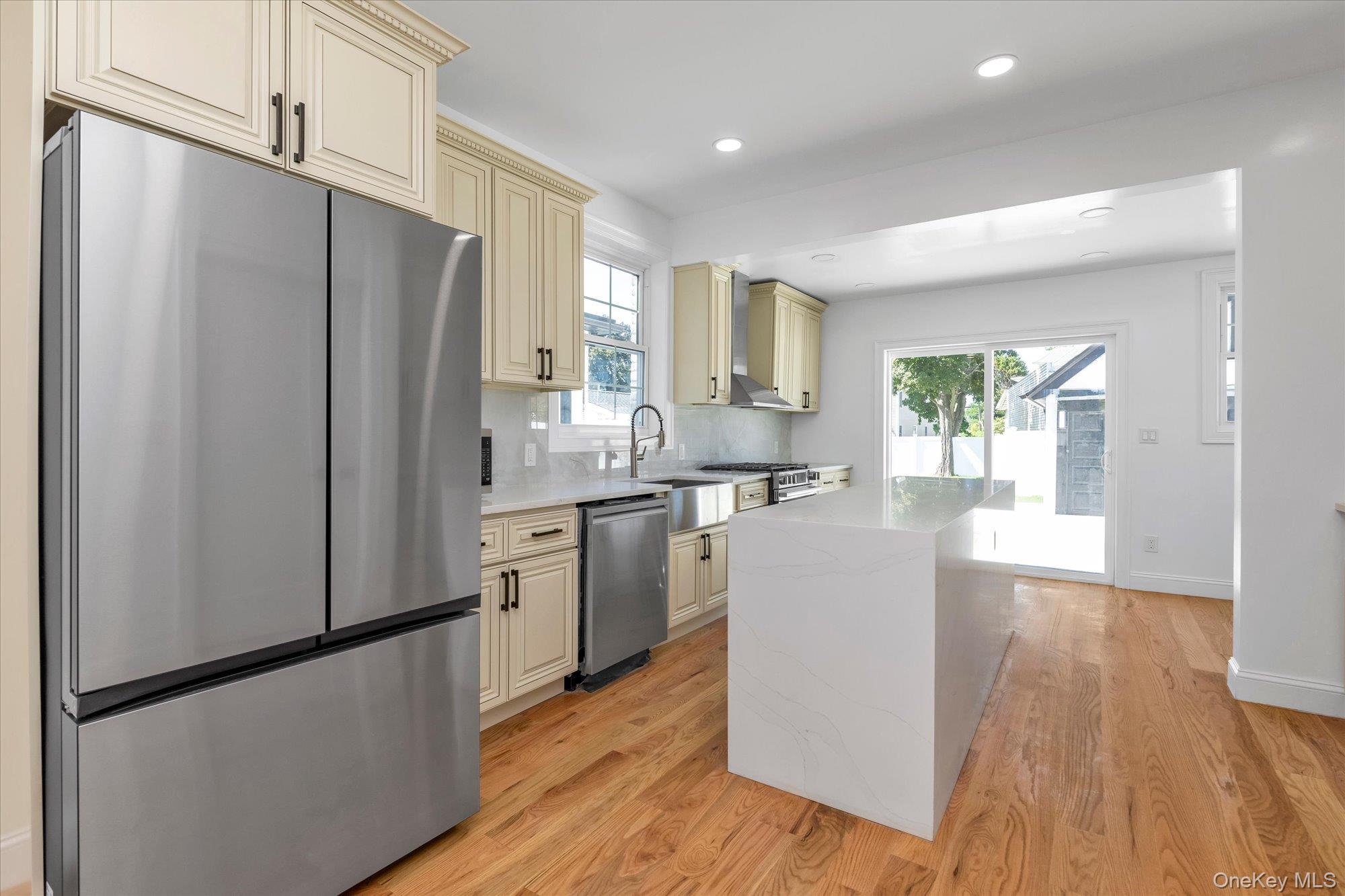 27 2nd Street Property Photo 5
