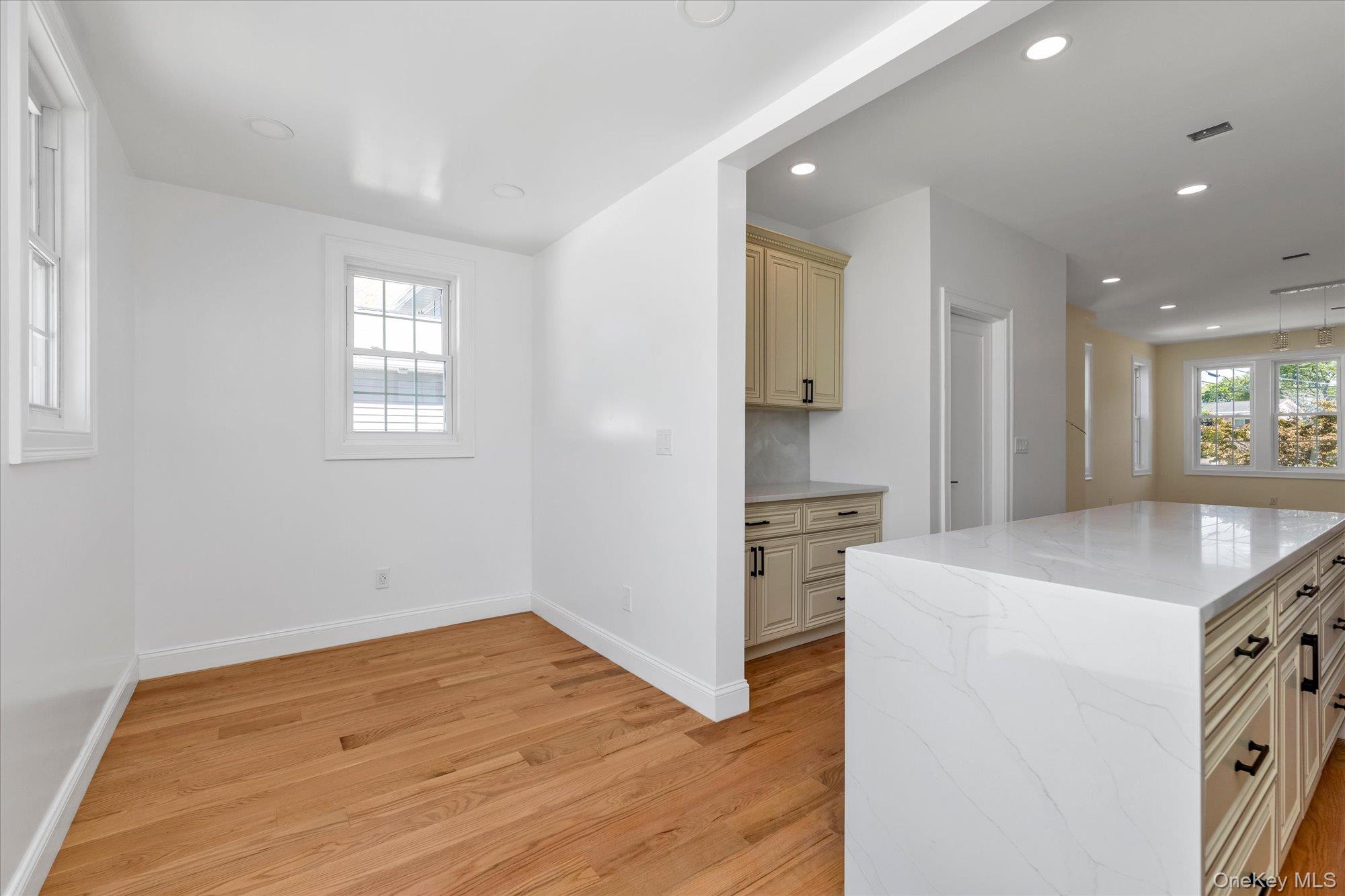 27 2nd Street Property Photo 6