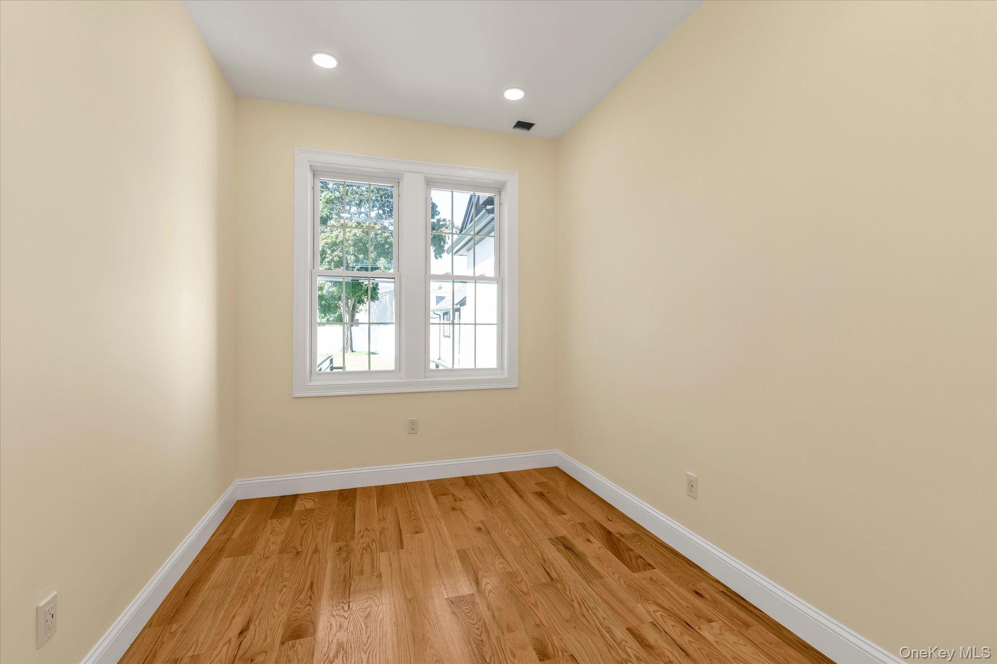 27 2nd Street Property Photo 8