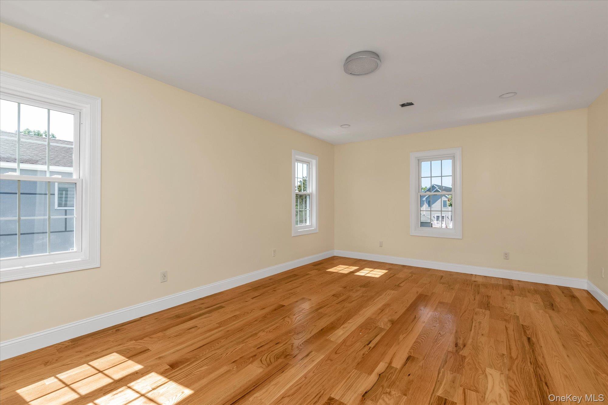 27 2nd Street Property Photo 13