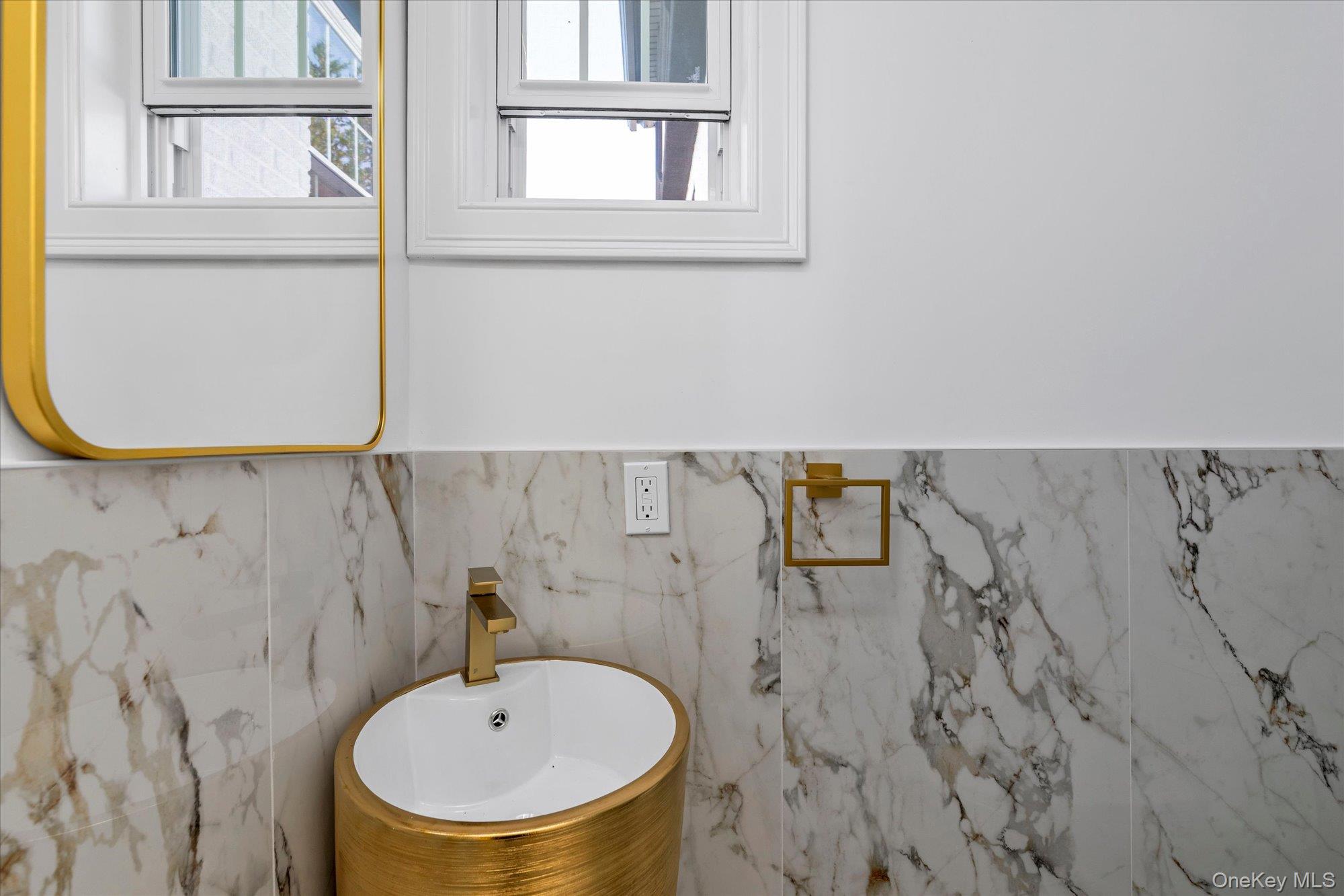 27 2nd Street Property Photo 21