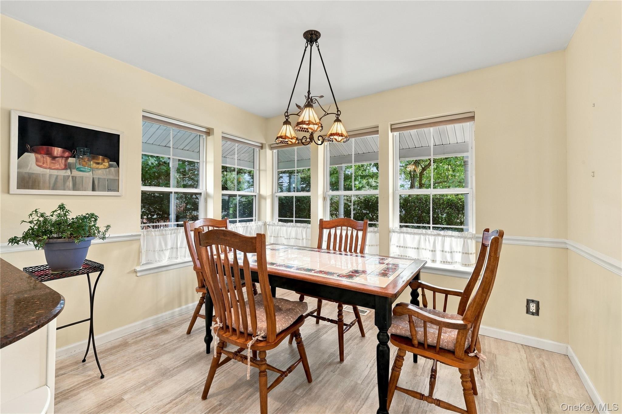 77 Sunburst Terrace Property Photo 9