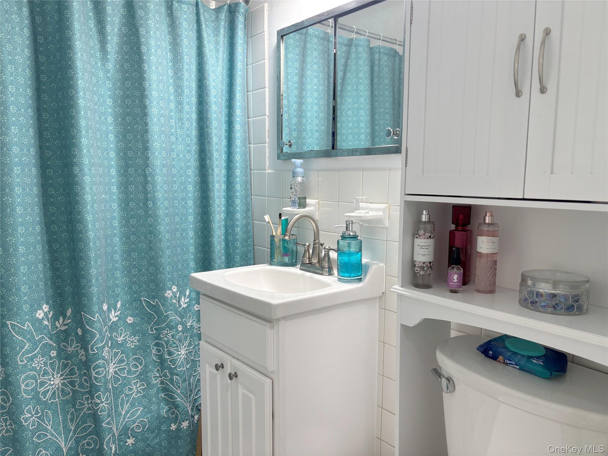 315 W 232nd Street 2m Property Photo 9