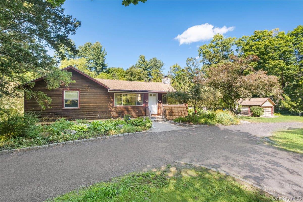 291 Peekskill Hollow Road Property Photo 1