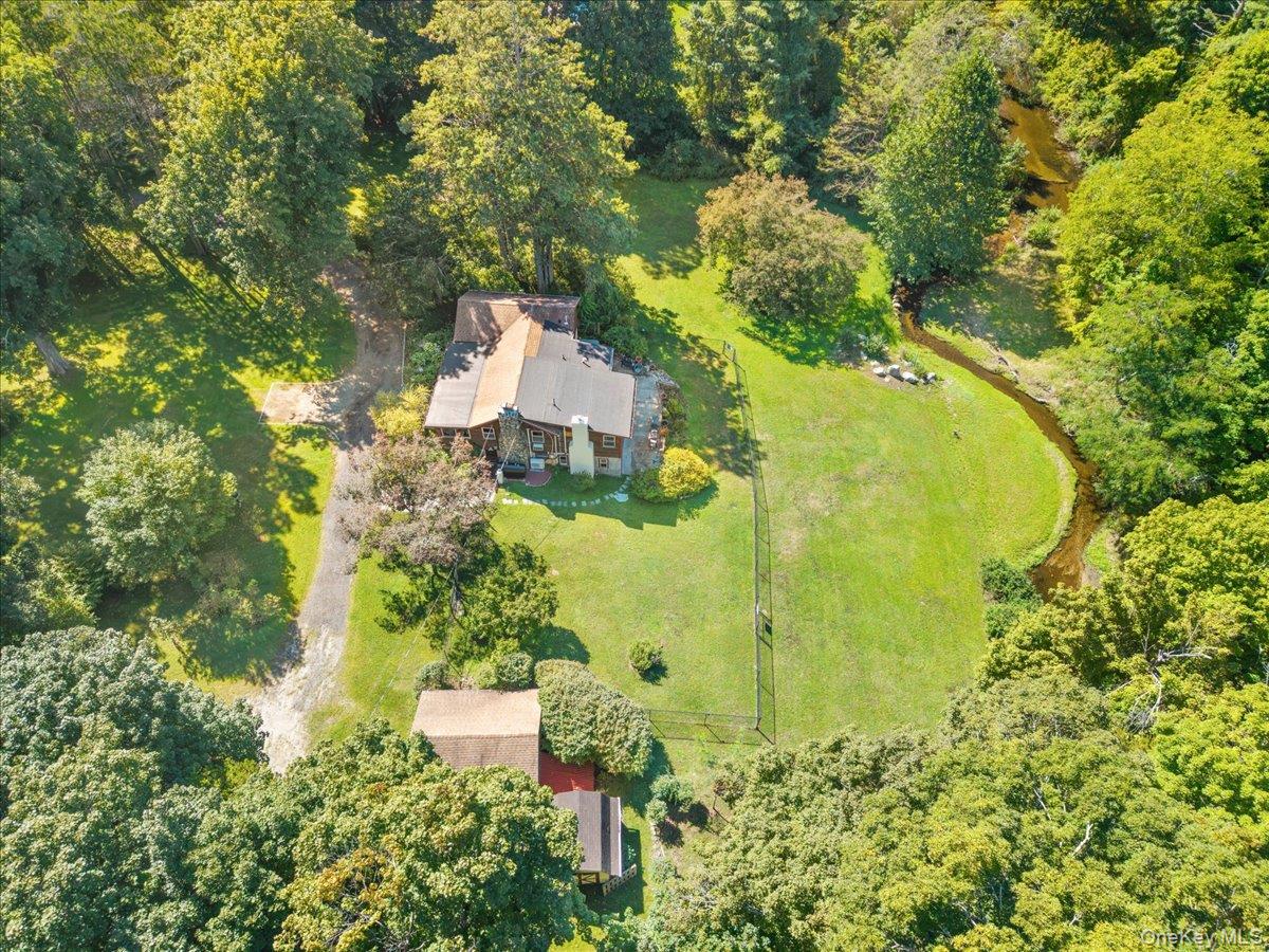 291 Peekskill Hollow Road Property Photo 2