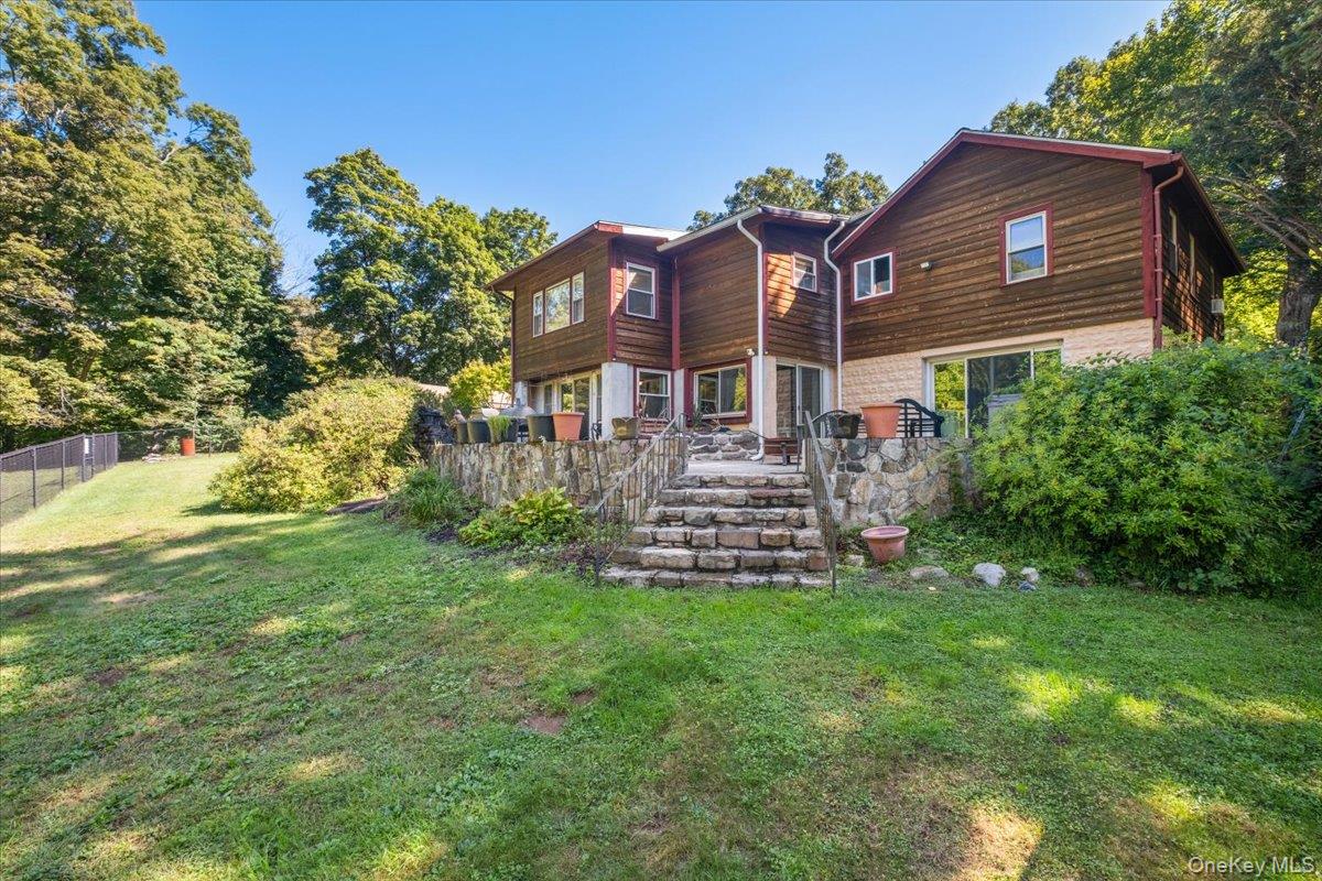291 Peekskill Hollow Road Property Photo 6