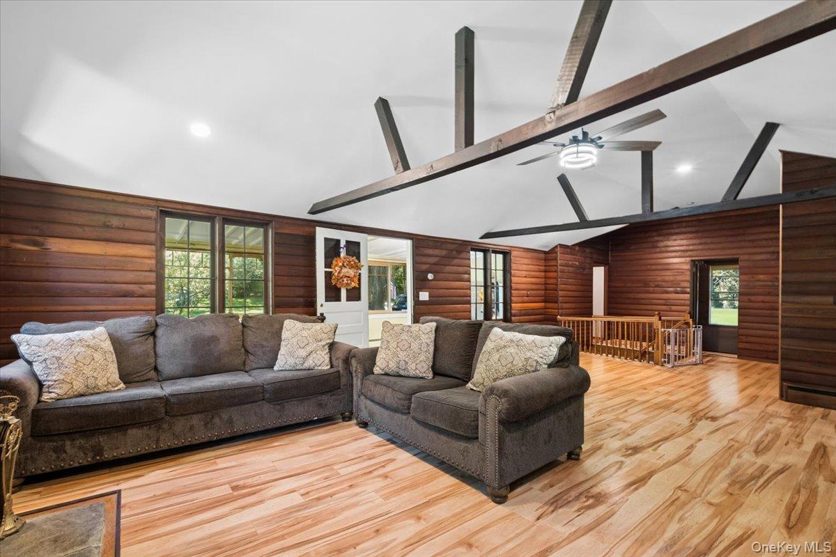 291 Peekskill Hollow Road Property Photo 11