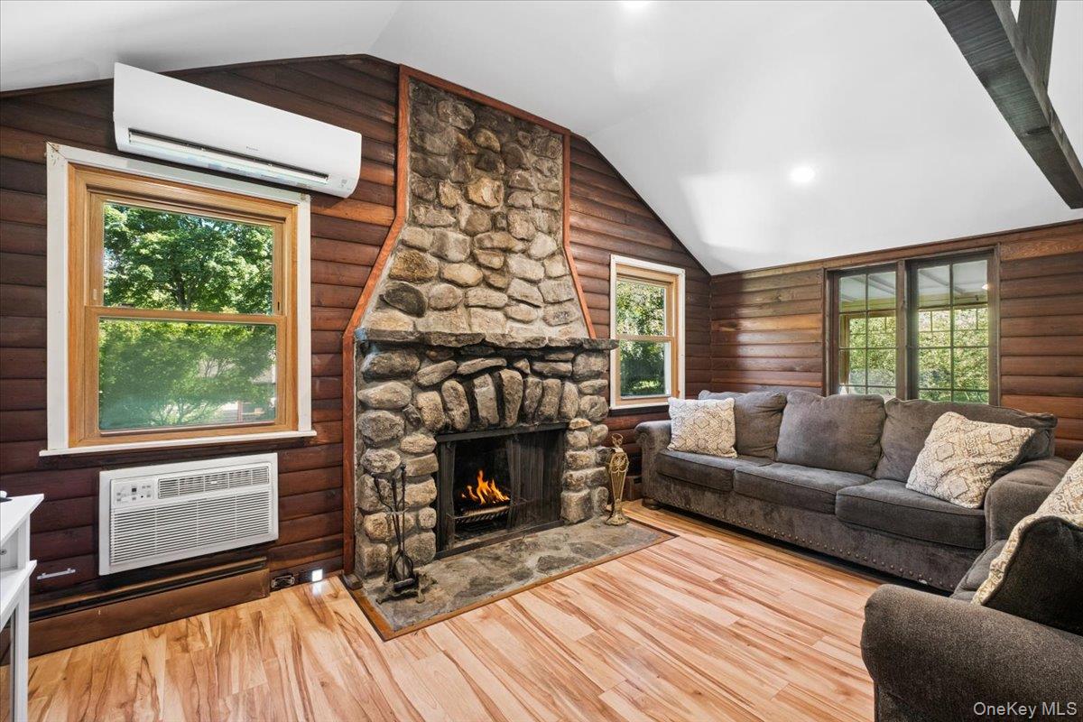 291 Peekskill Hollow Road Property Photo 13