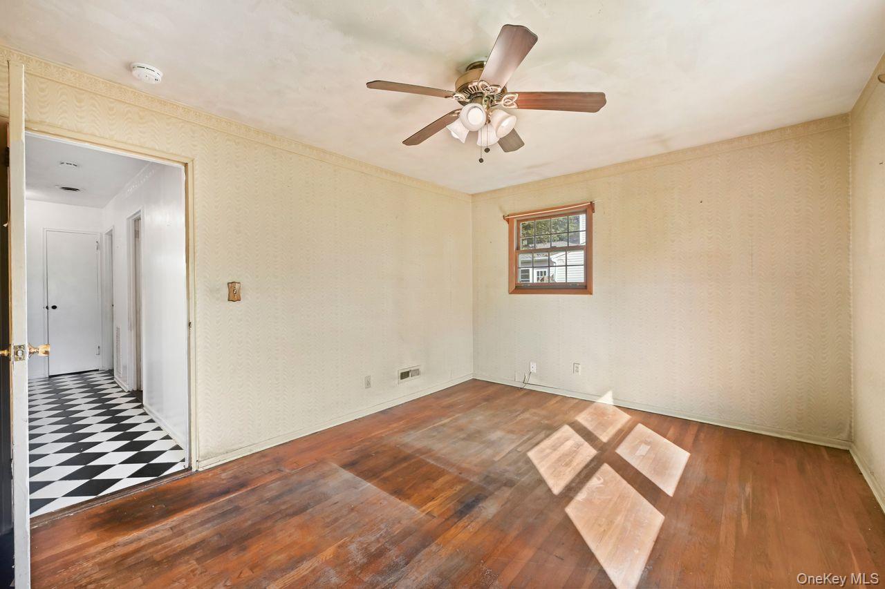 21 Allan Road Property Photo 18