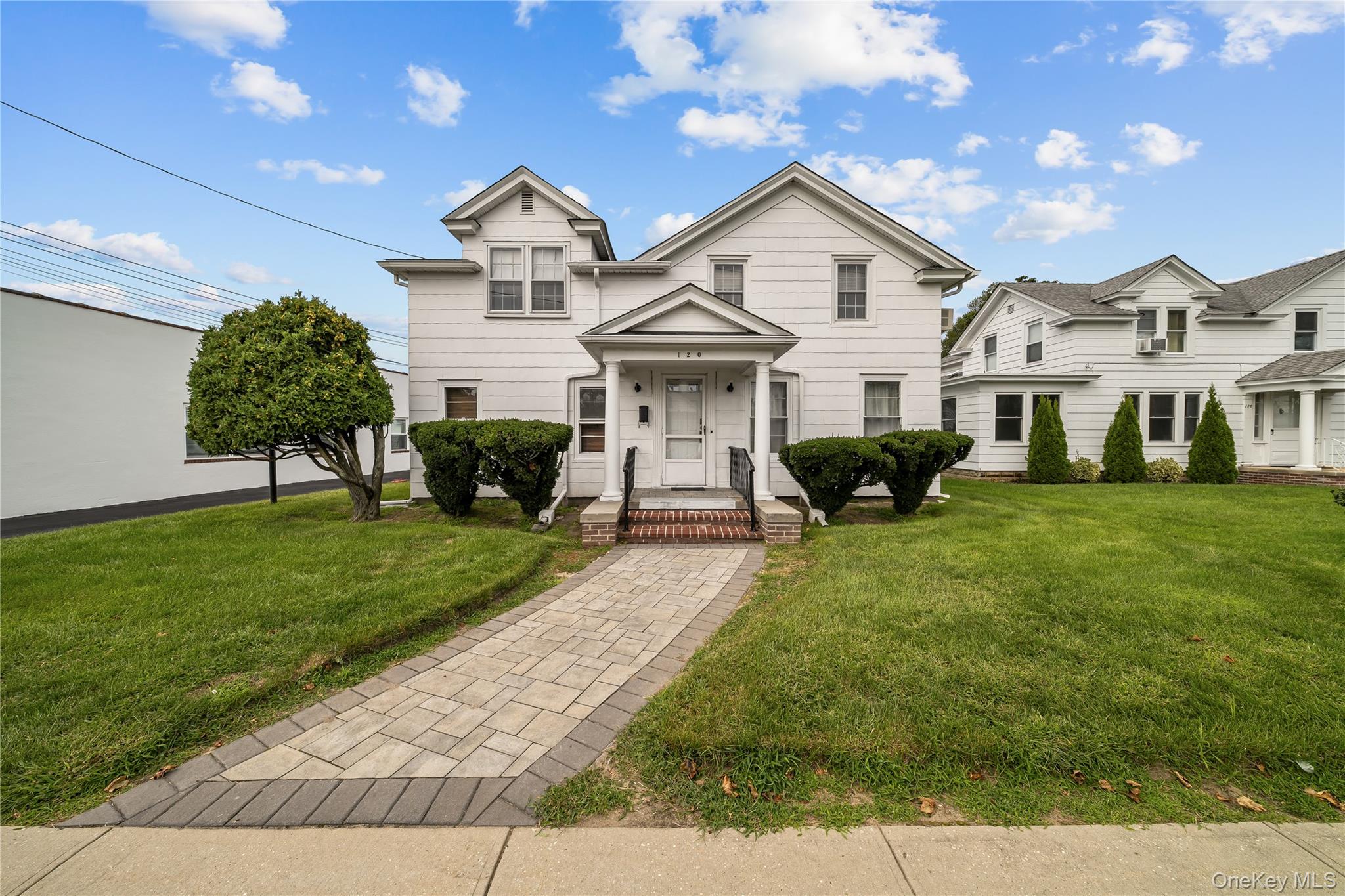 120 N Ocean Avenue Property Photo 1