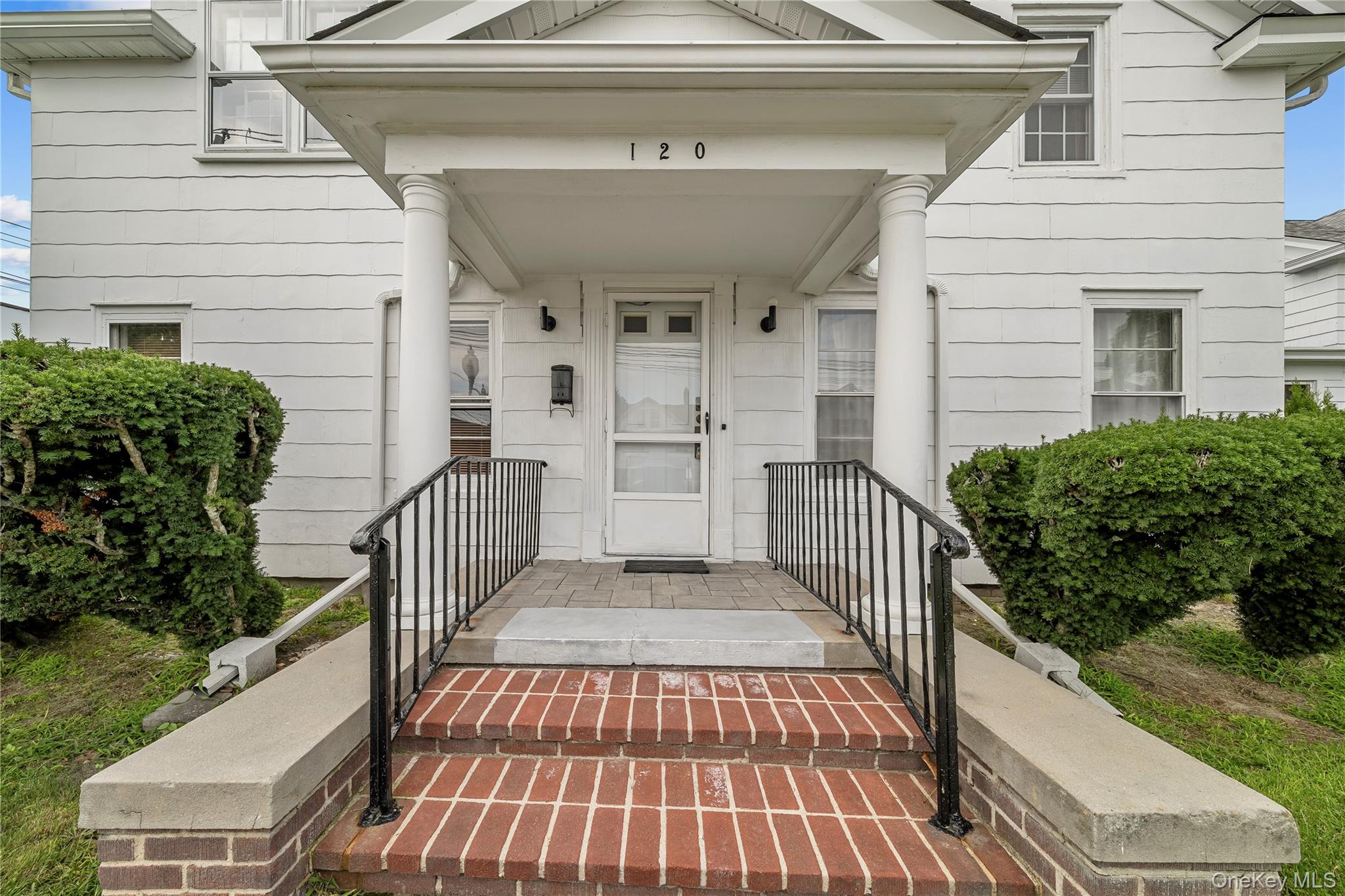 120 N Ocean Avenue Property Photo 6