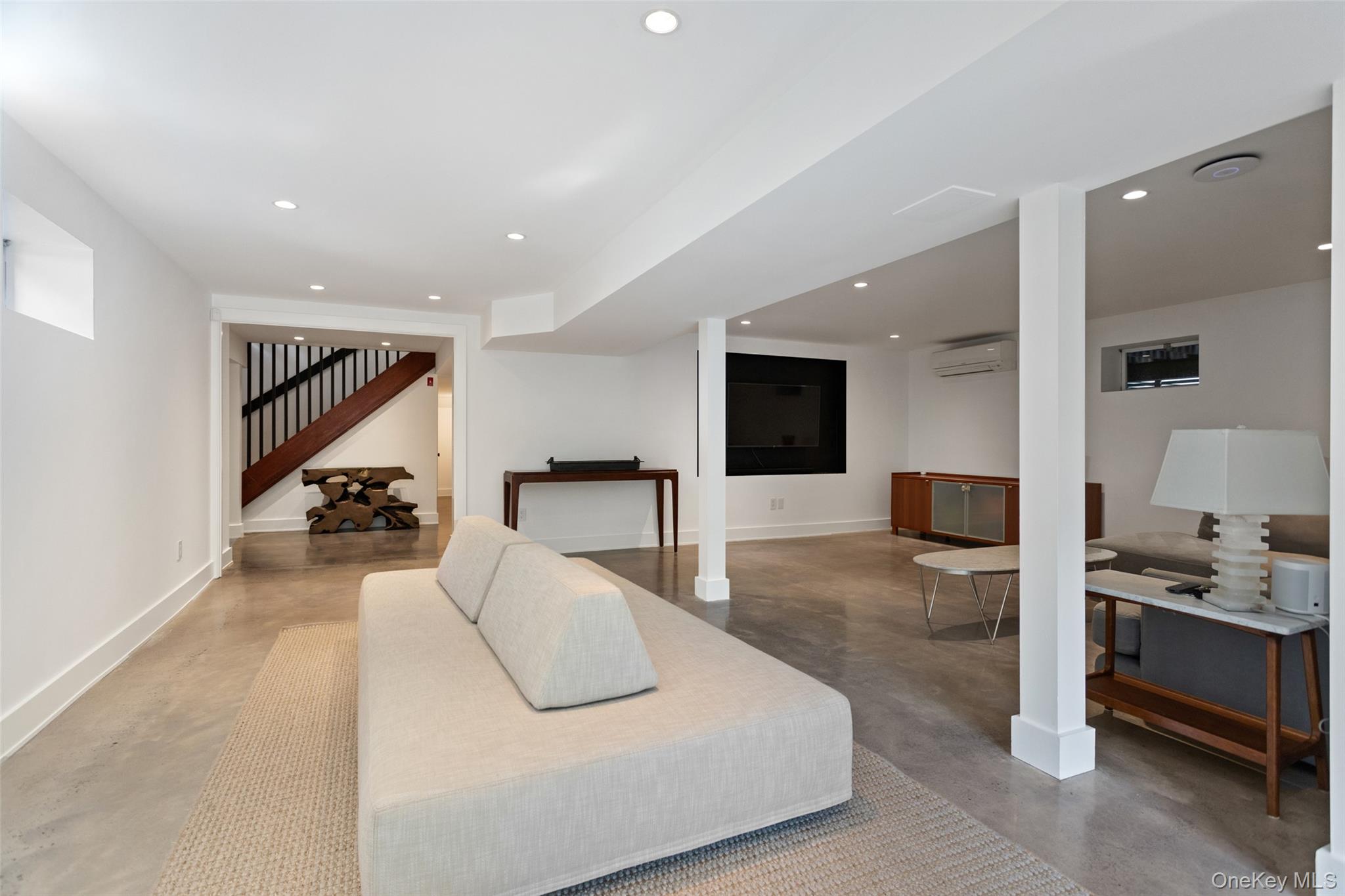 21 Black Spring Road Property Photo 24