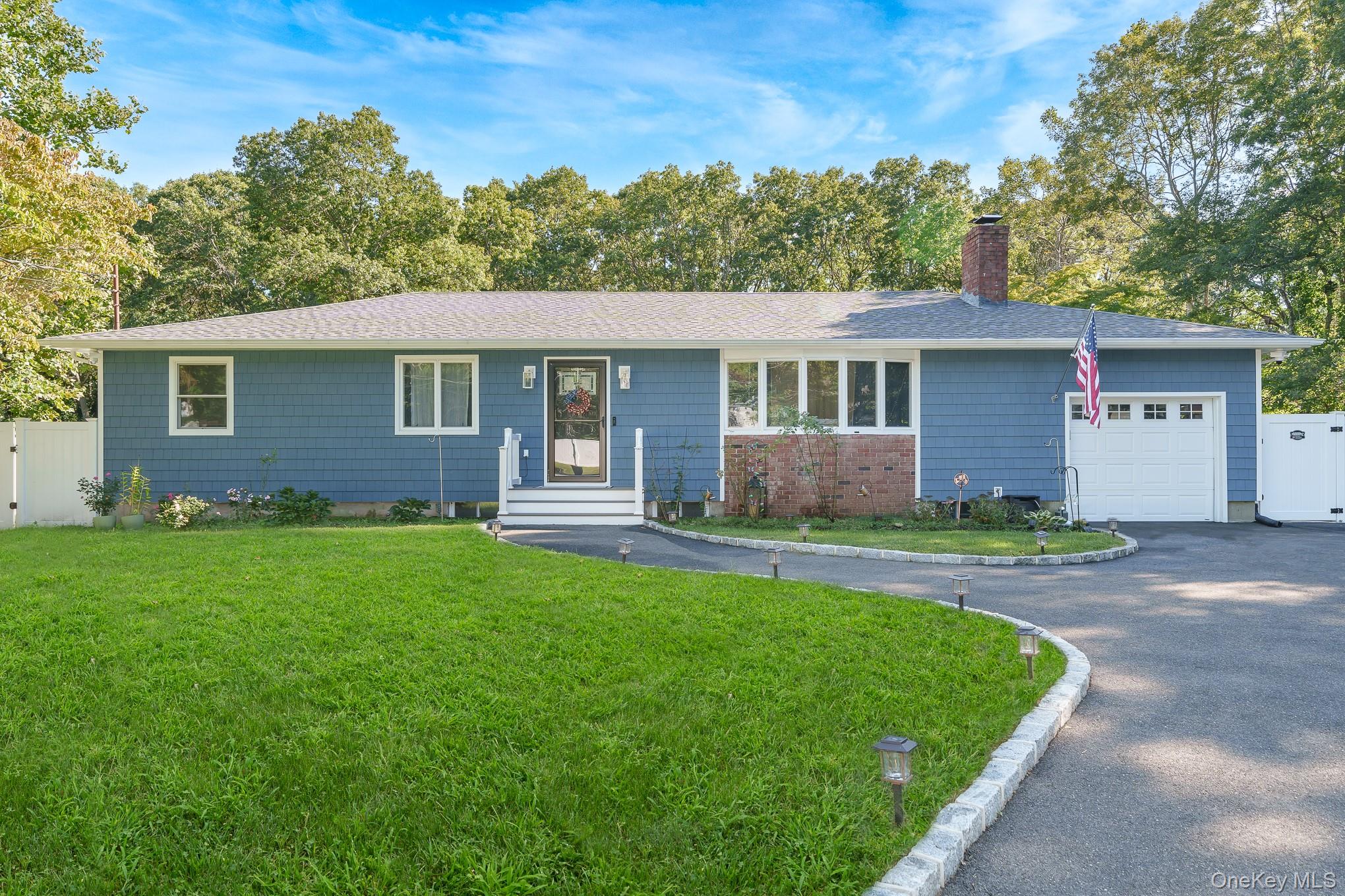 20 Danbury Avenue Property Photo 1