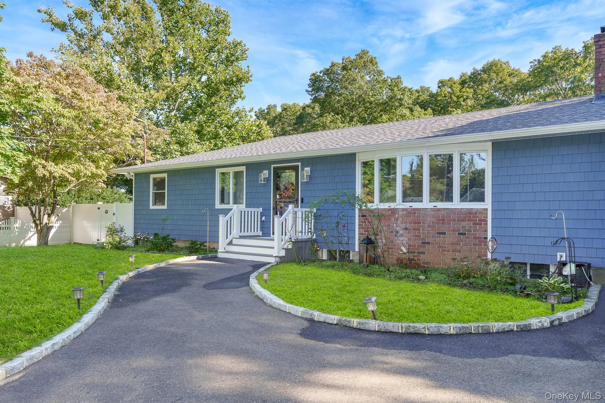 20 Danbury Avenue Property Photo 4