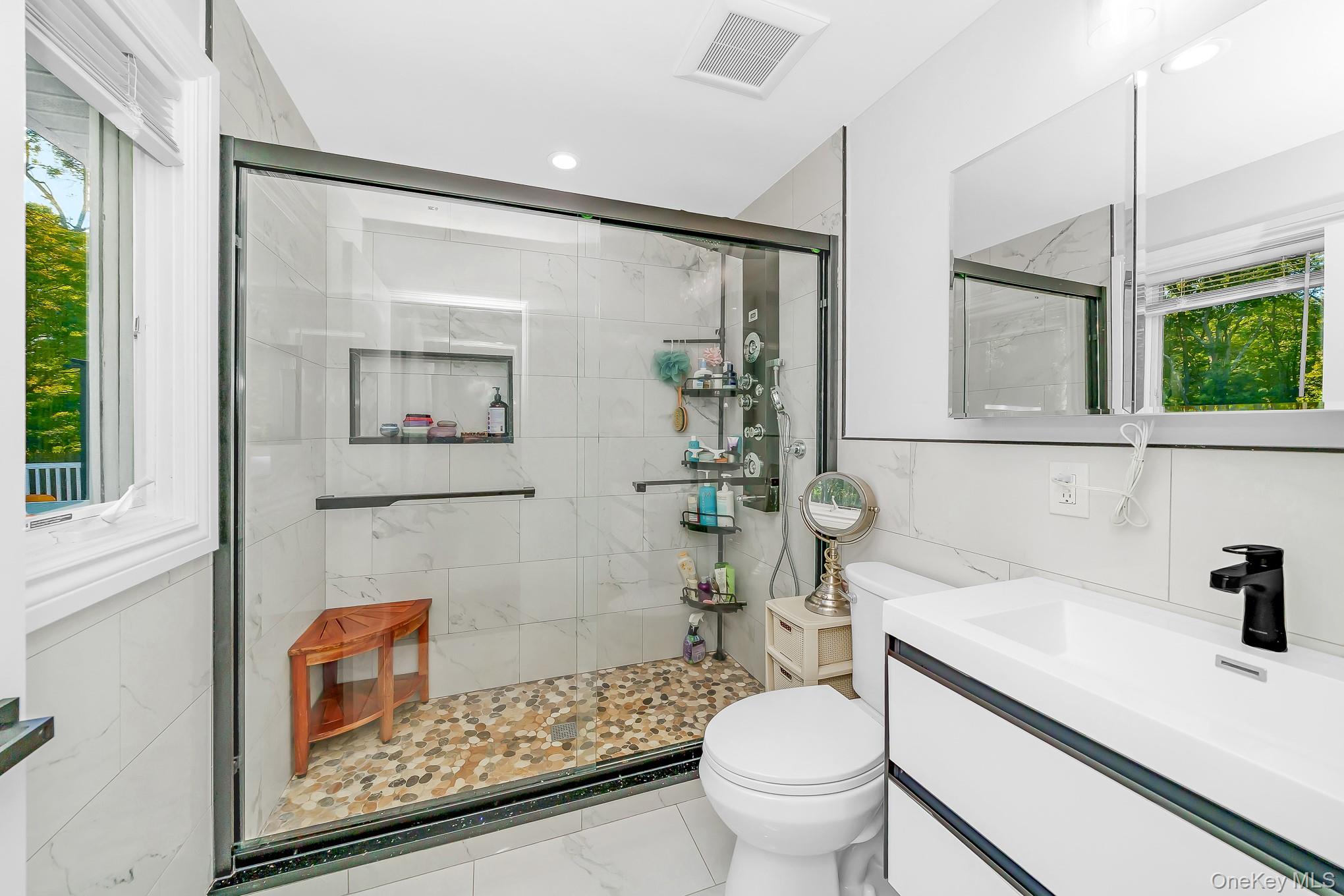 20 Danbury Avenue Property Photo 24