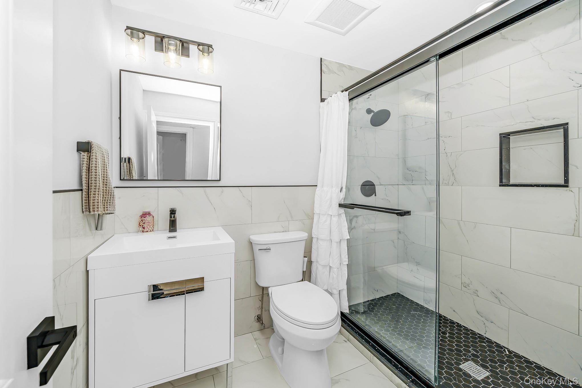 20 Danbury Avenue Property Photo 25