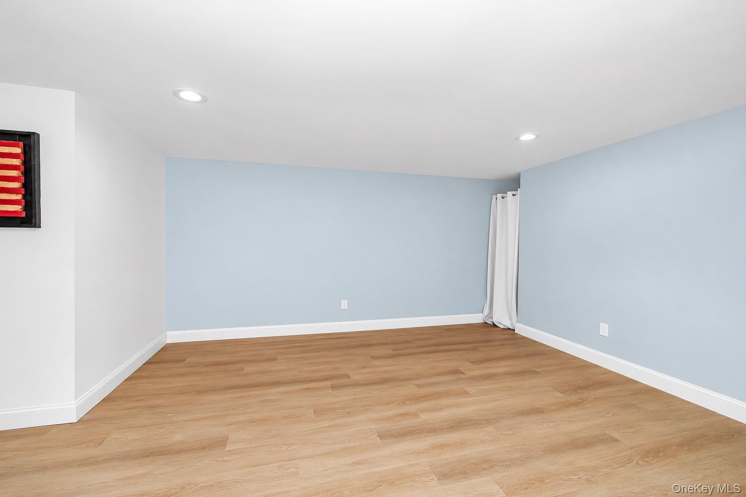 20 Danbury Avenue Property Photo 32