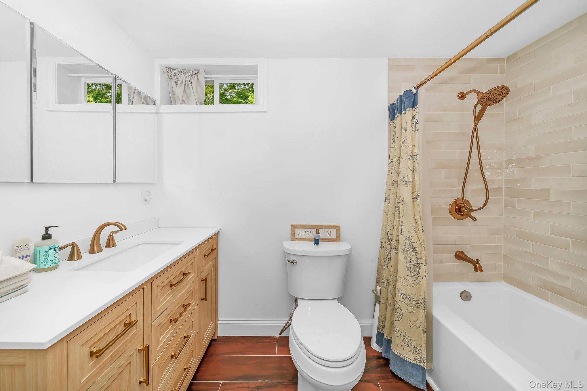 20 Danbury Avenue Property Photo 34