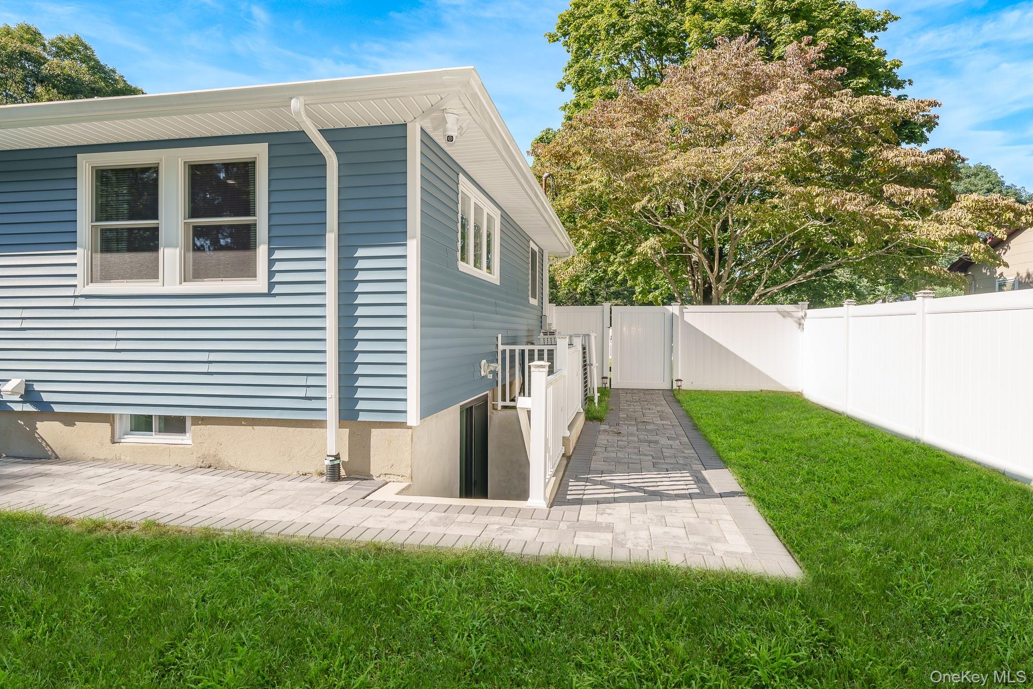 20 Danbury Avenue Property Photo 36
