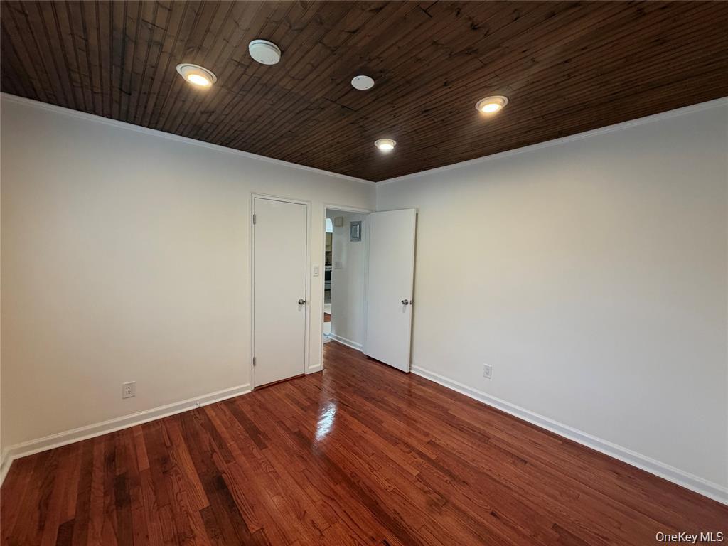 7231 Little Neck Parkway 1st Floor Property Photo 8