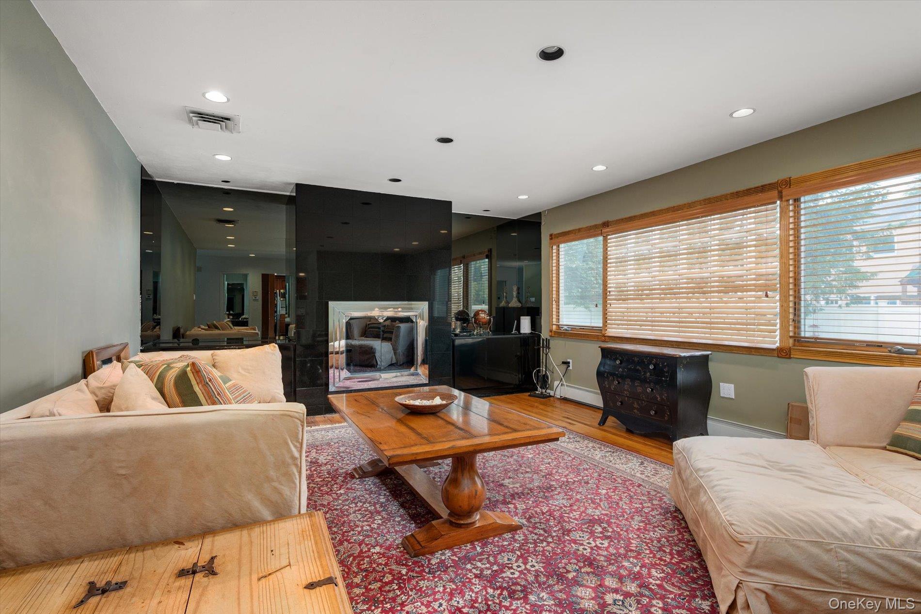 3060 Shore Drive Property Photo 9