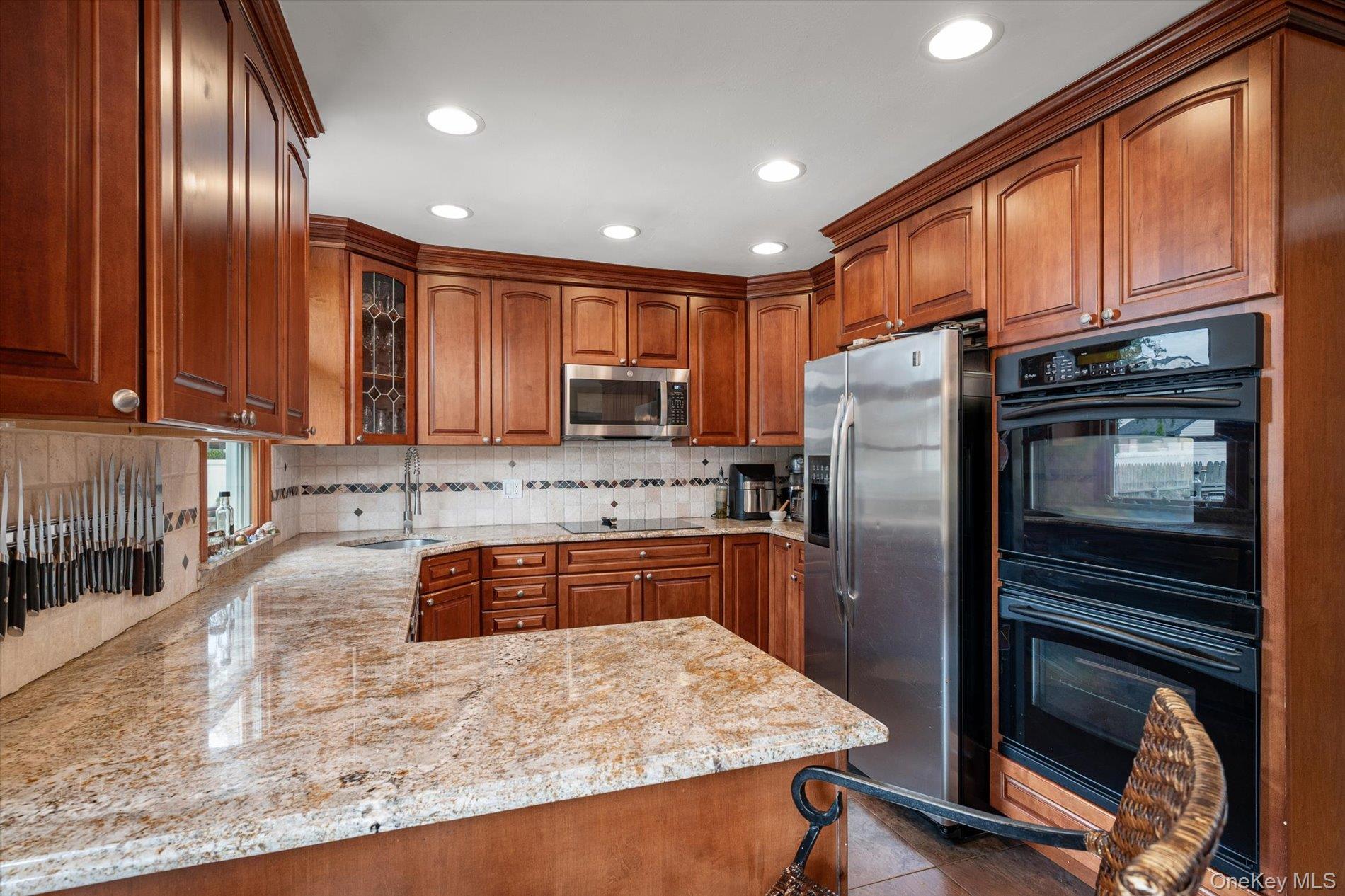 3060 Shore Drive Property Photo 10