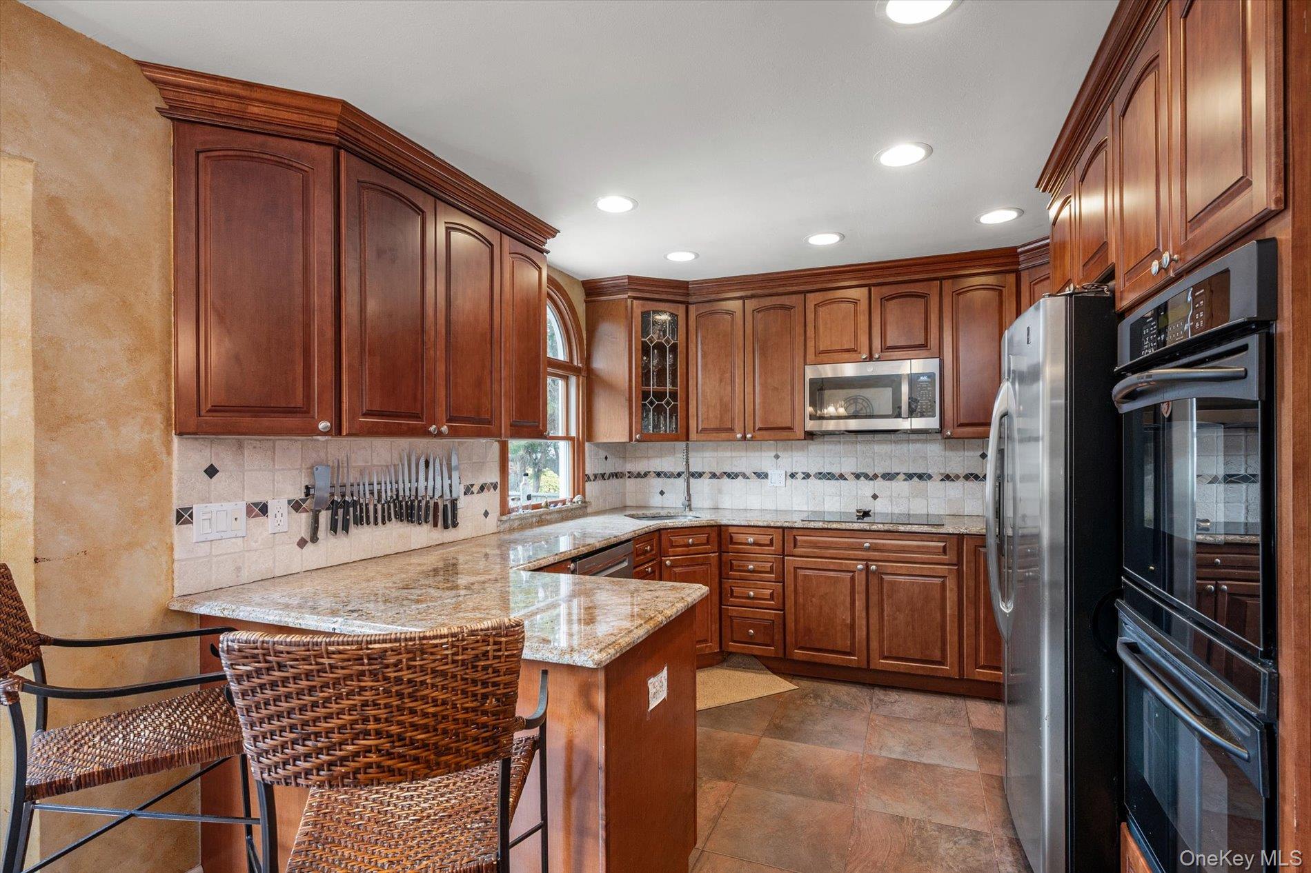 3060 Shore Drive Property Photo 11