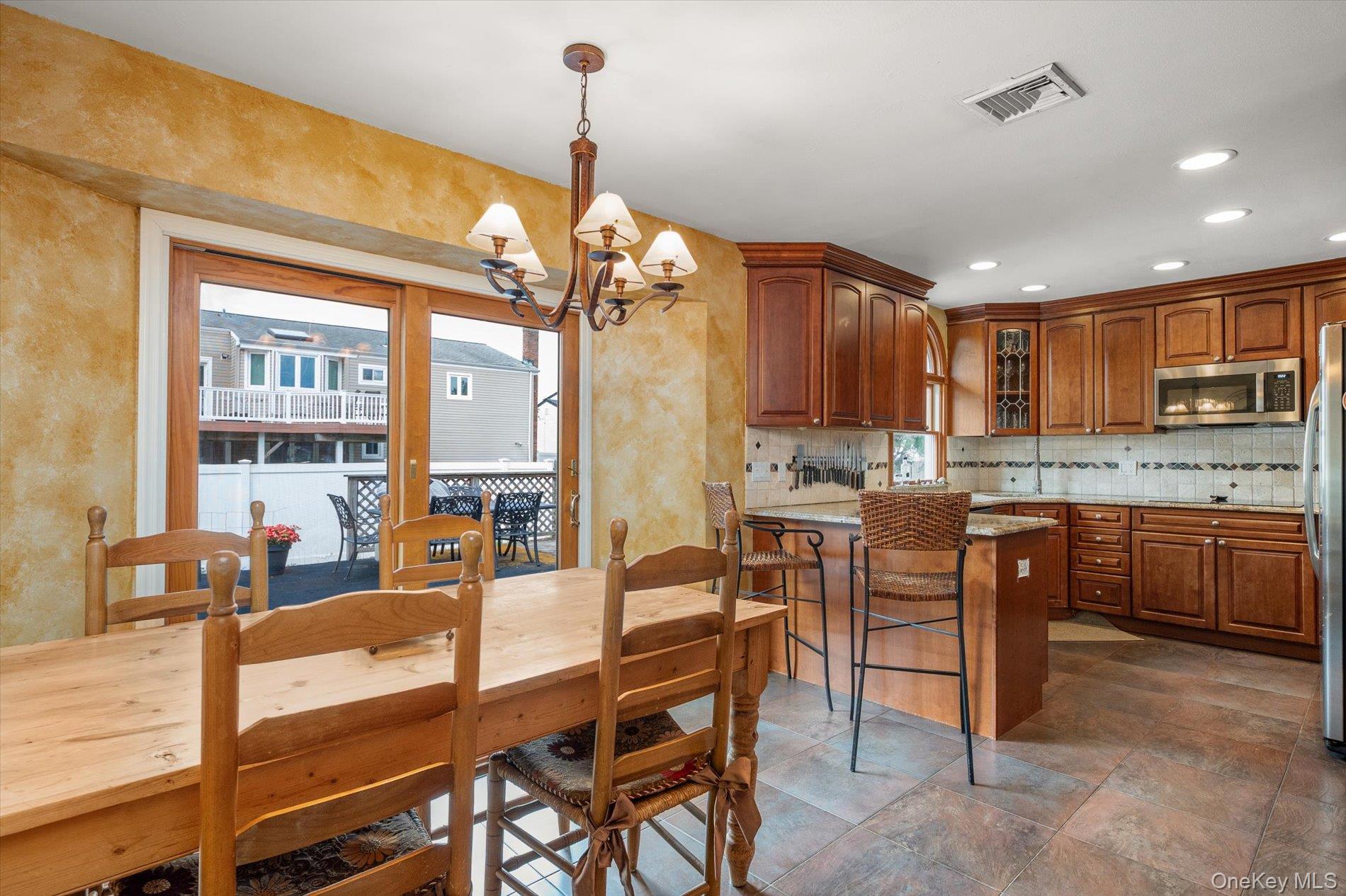 3060 Shore Drive Property Photo 12