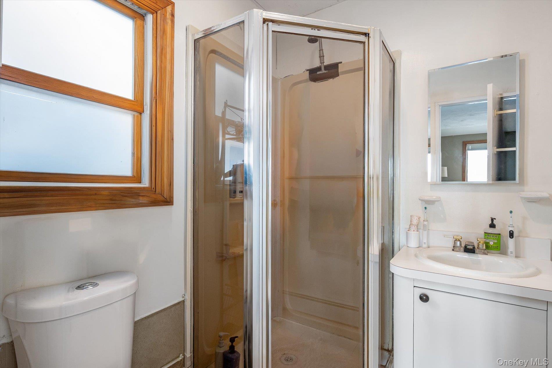 3060 Shore Drive Property Photo 15